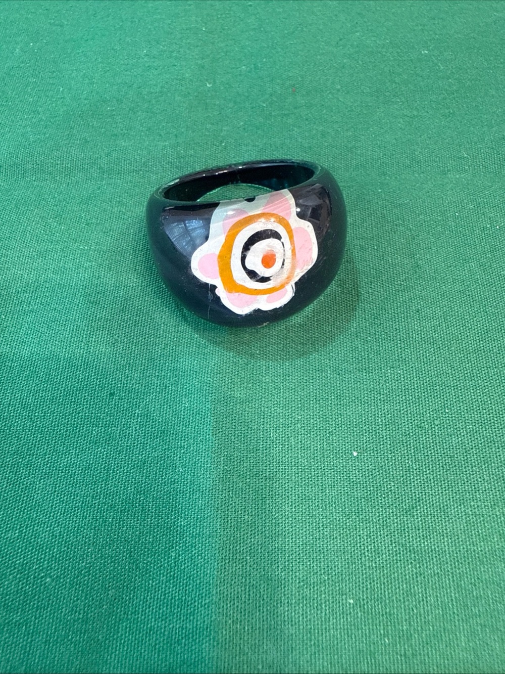 Vintage plastic Ring With pink and black design#83A